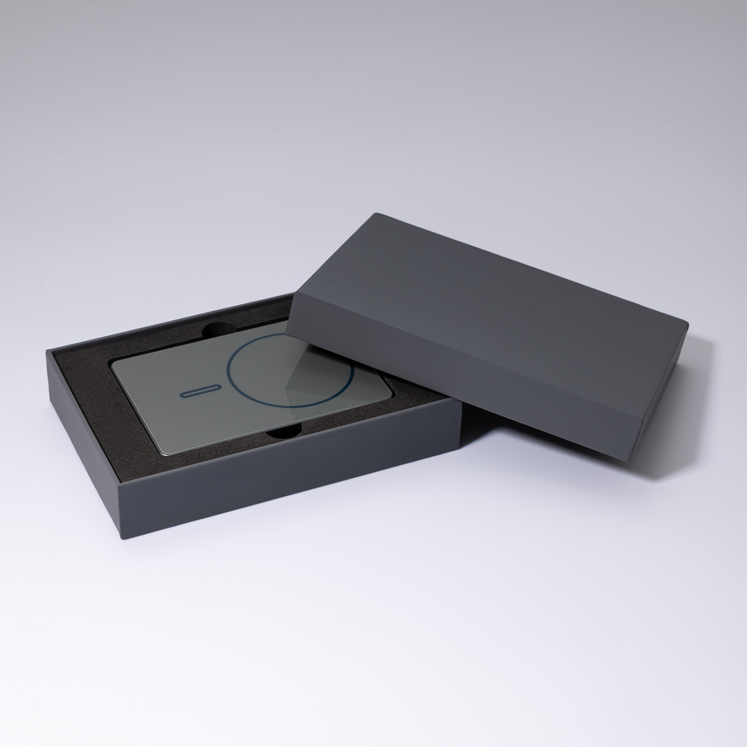 Внешний аккумулятор Оникс PD (Onyx PD) 5000mAh с функцией беспроводной зарядки 15W, серый-11