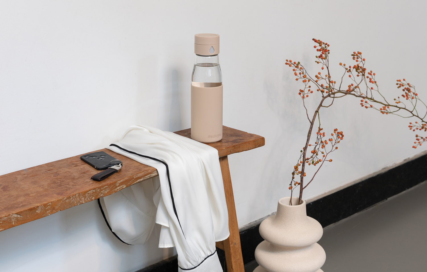 Стеклянная бутылка для воды Ukiyo с силиконовым держателем, 600 мл-5