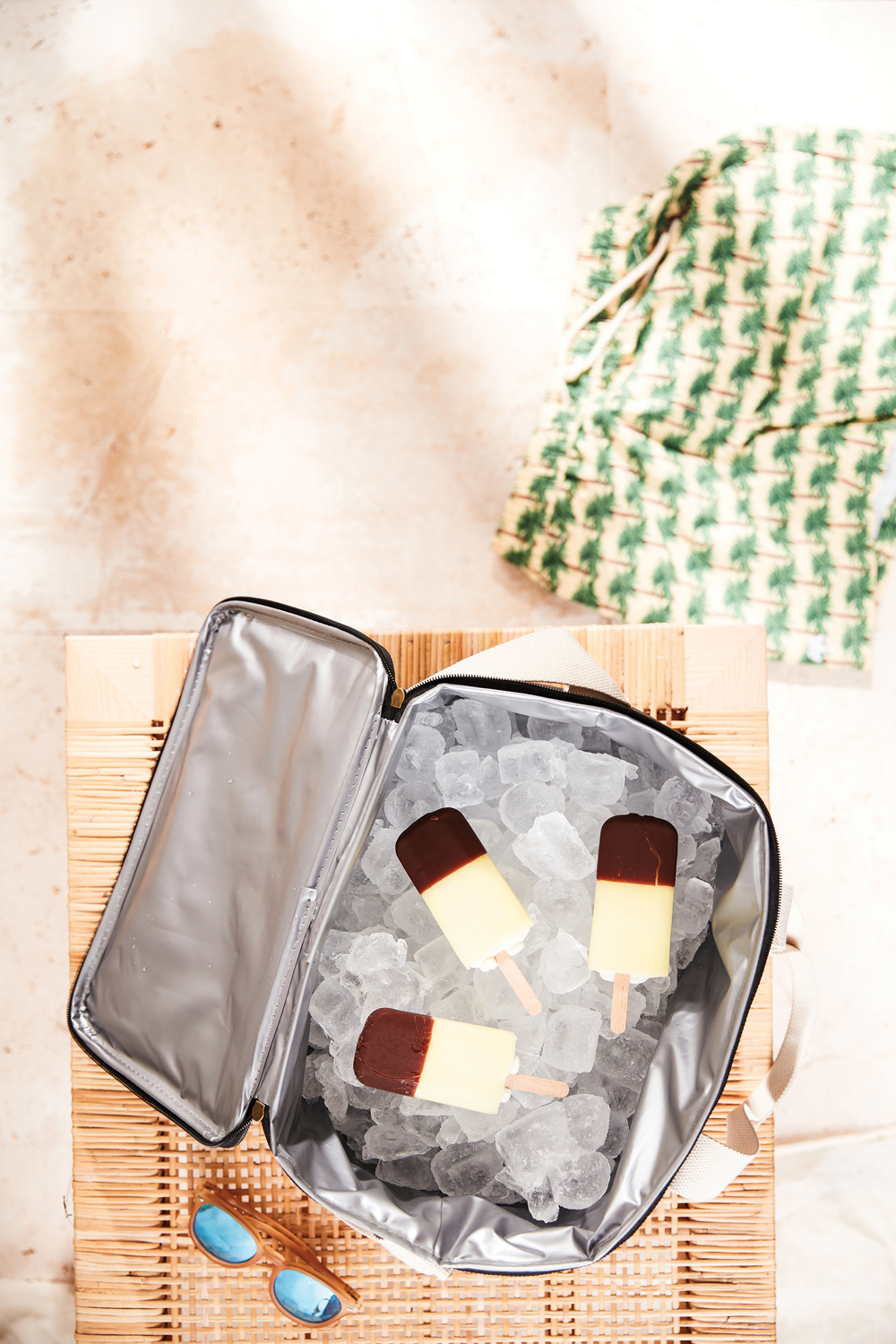 Городская сумка-холодильник VINGA Sortino из rPET-12