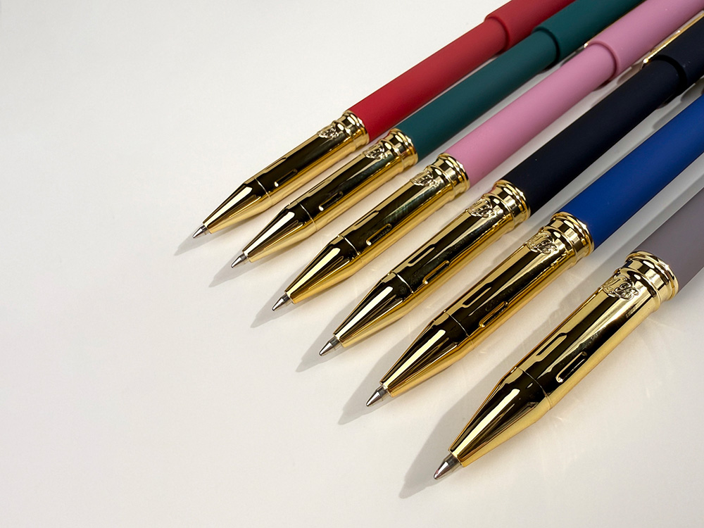 Ручка пластиковая шариковая Parliament, 0,7 мм, синие чернила, красный/золотистый-7