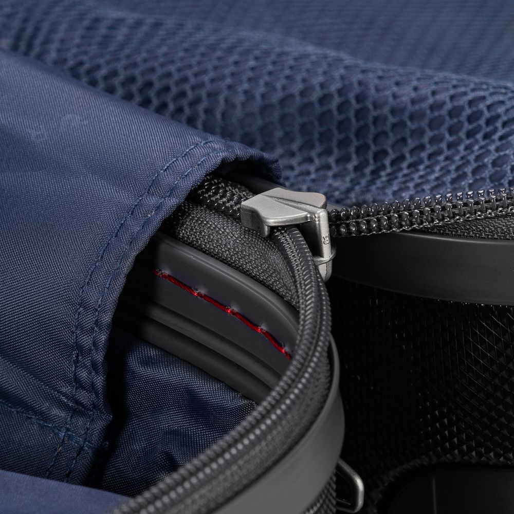 Чемодан Uno Zip Special M, черный-5