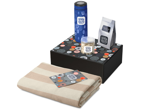 Подарочный набор Re:y. Warm с пледом, термосом и чаем