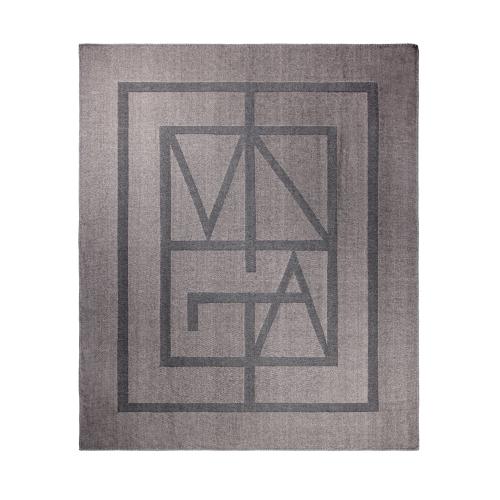 Плед VINGA Monogram из переработанного полиэстера GRS, 170x130 см