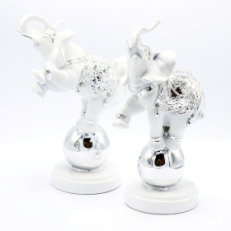 Набор статуэток &amp;quot;Слоны на шарах&amp;quot;, Белый/серый